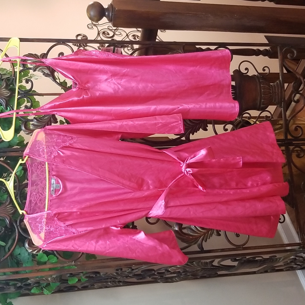 2 piece Morgan Taylor intimates pink size L/XL